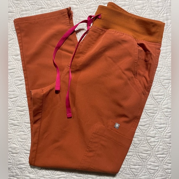 FIGS-High Waisted Yola Skinny Scrub Pant - Picture 2 of 5